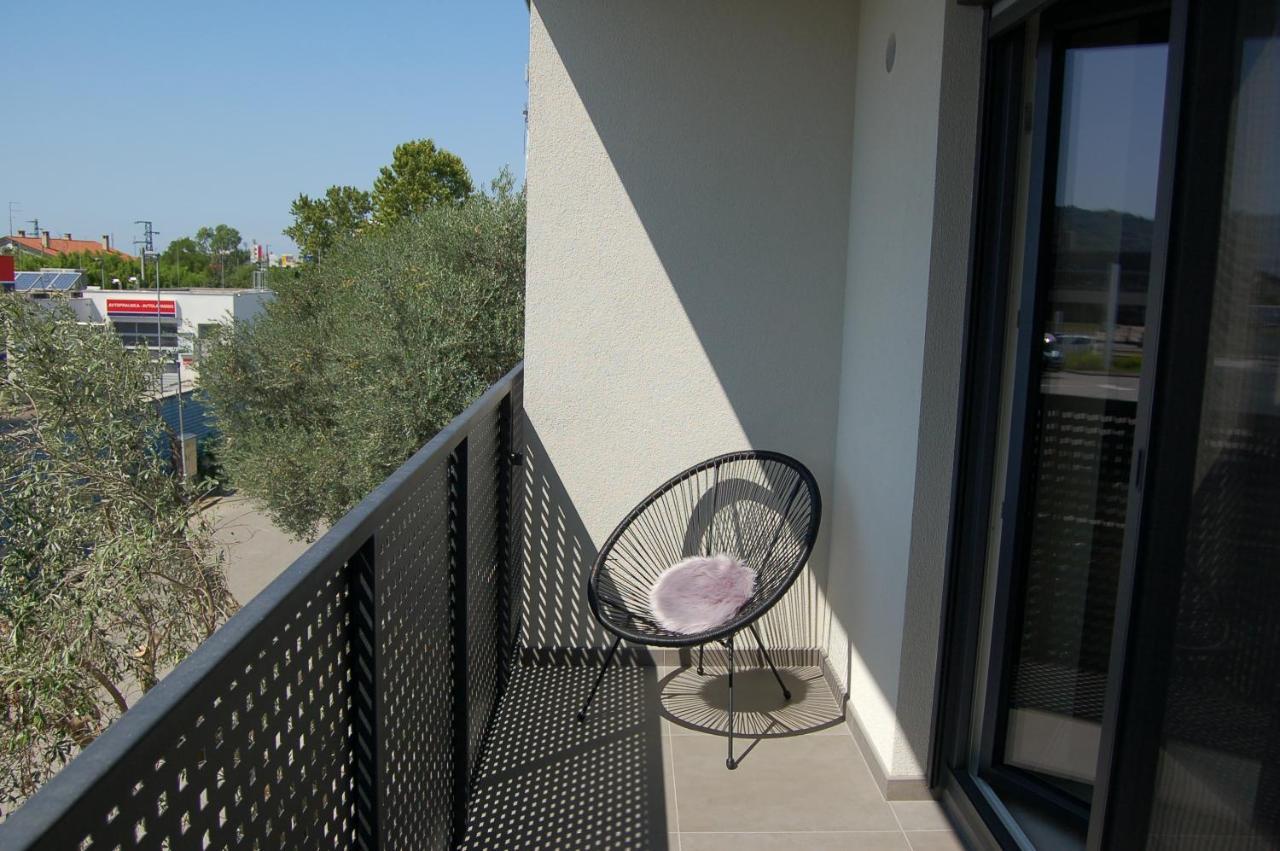Rooms And Apartments Lisjak Koper Exterior photo