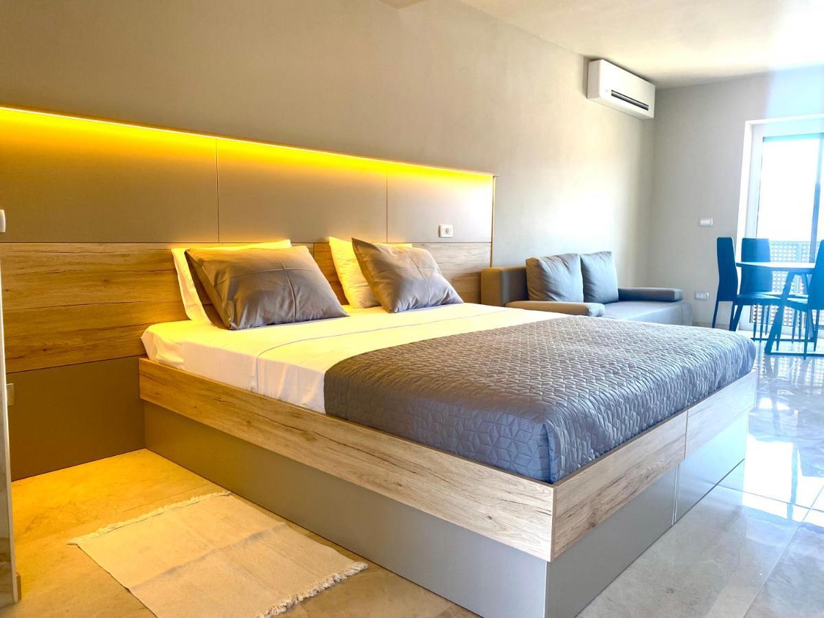 Rooms And Apartments Lisjak Koper Exterior photo