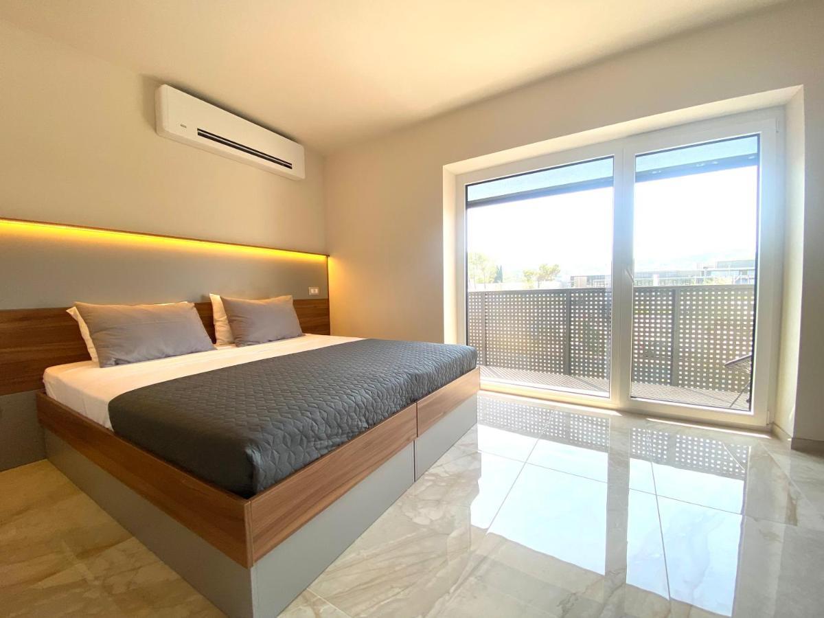 Rooms And Apartments Lisjak Koper Exterior photo
